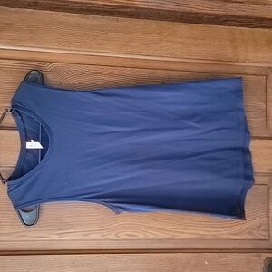 Women's tank size medium